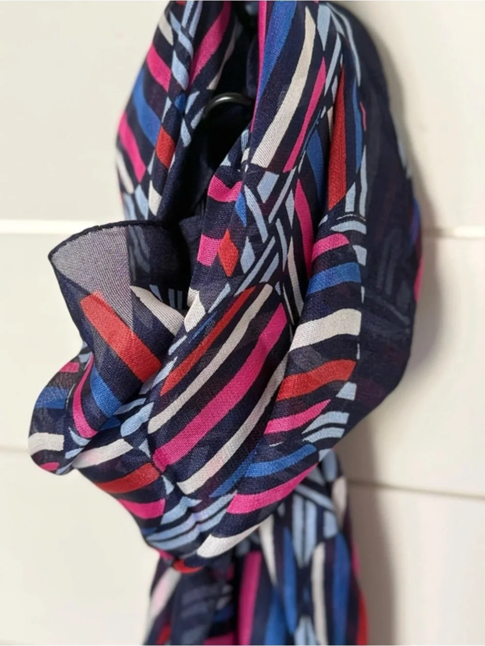 100% Silk Scarf, Wrap, Belt Excellent Condition Worth New York